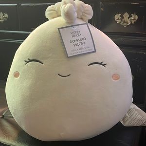 NWT Dumpling Plush